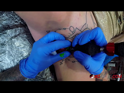 ❤️ Ekstreme tatuita varmulo Sully Savage ricevis tatuon sur sia klitoro Seksofilmeto ĉe ni % eo.com-milf-300.ru% ﹏